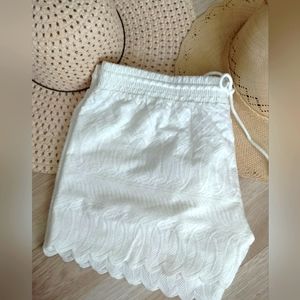 Scallop White Shorts  New without tags